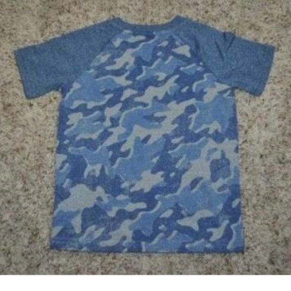 *Summer T-Shirt sz 4 "Blue Camo Tagless Short Sleeve Crew Boys - Picture 3 of 3
